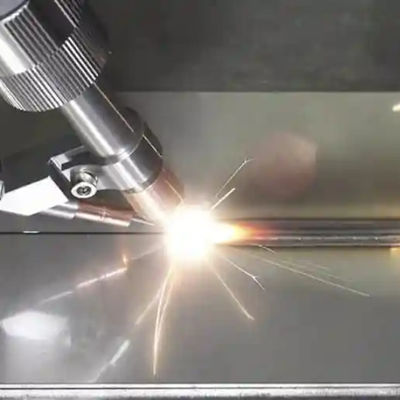 D17.8 Spawarka laserowa z dyszą M16 Dobre odprowadzanie ciepła